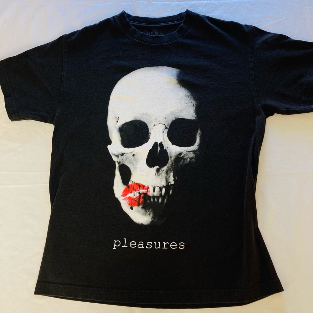 Pleasures Make Out Black Skull Graphic T-Shirt M